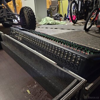 Hybridní mixážní pult MGP32X - 3