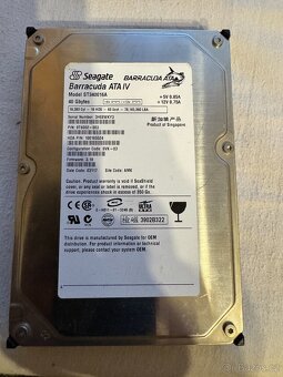 HDD SATA Western Digital 40GB a 80GB a IDE Seagate 40GB - 3