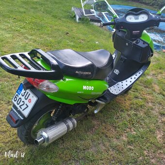 Skútr 50 ccm 4t - 3