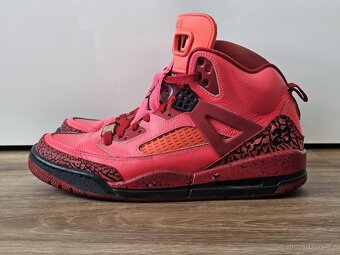 Jordan Spizike iD (2014) - US 9.5 / EU 43 – Coral Red - 3