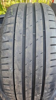 225/45R18 - 3