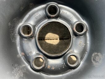 4x plechové disky 5x100 R15, letní pneu 50% - 3
