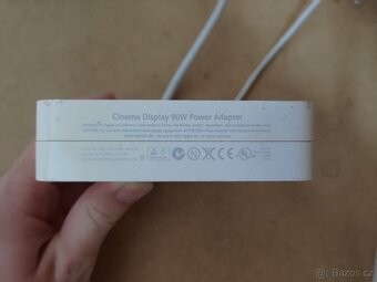 Apple cinema display 24 palců funkční. - 3