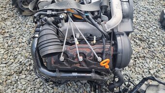 VW PASAT 5,5 V6 MOTOR - ZCELA FUNKČNÍ - 3