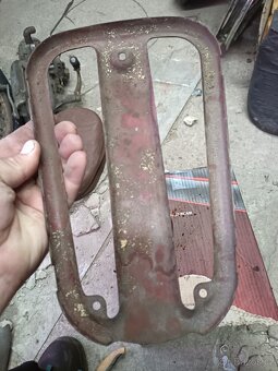 Jawa 550 555 zadní nosič - 3