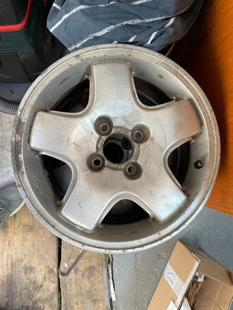 Peugeot 405 Mi16 hliník. disky R15 - 3