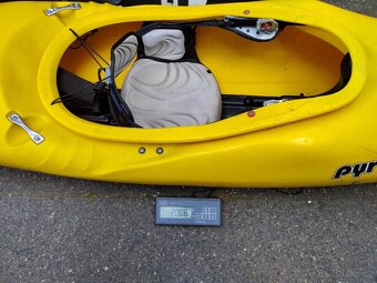Kajak Pyranha M:3 CREEKING 243 cm, 20 kg - 3