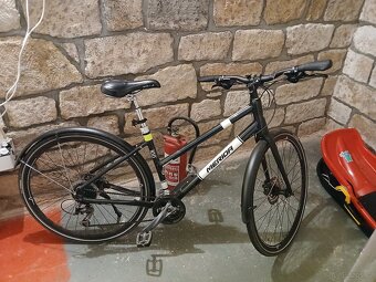 Kolo Merida Crossway Urban 100 lady black, rám 16,5" - 3
