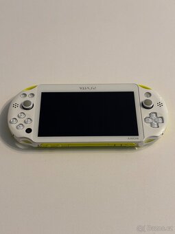 PlayStation vita PCH-2000 - 3