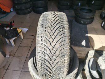 215/45 R17 KLEBER (7-8mm) č.15844/b8 - 3