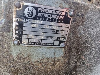 Elektromotor s převodovkou - 3