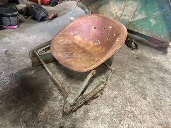 Sedánka Zetor 25 - 3