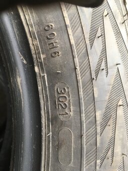 Pneumatiky Nokian 235/55R18 - 3