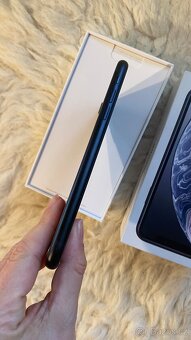 iPhone XR 64GB černý, 91% baterie, top stav - 3