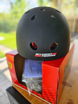 Helma na koloběžku Ferrari - 3