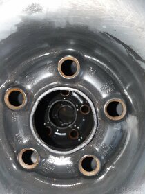 36. Sada disky a zimní pneu Fabia III, Rapid 185/60 R15 - 3