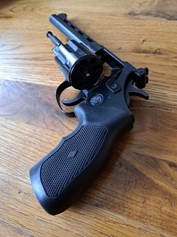 Flobertka revolver 4mm - 3