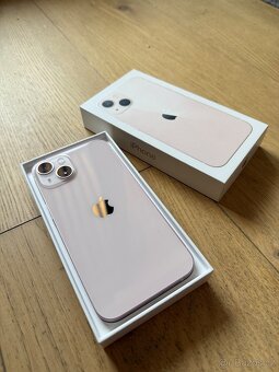 Apple iPhone 13 128GB růžový - 3