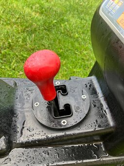 Šlapací traktor s řazením Rolly Toys - 3