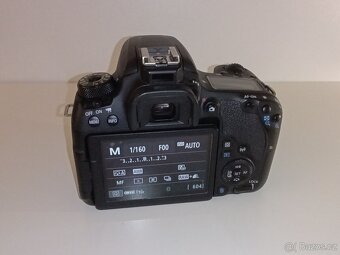 Canon EOS 77D - 3