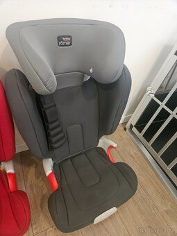 Autosedačka Britax Römer 2 ks (červená a šedivá) - 3