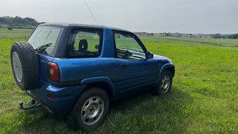 Toyota RAV4 - 3