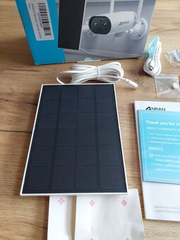 Venkovní otočná WiFi 2K kamera ANRAN se solárním panelem - 3