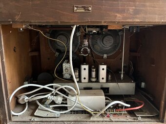 Gramoradio Tesla - 3