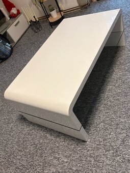 Skříňka, lesklý stůl - 3