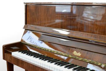 Zánovní piano Rösler 118, ořech lesk se zárukou. Výroba ČR - 3