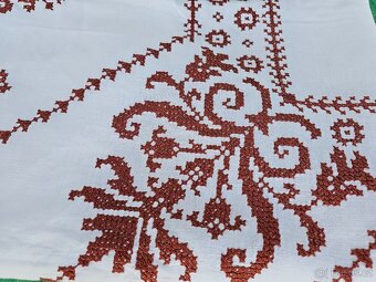 Nový ubrus - krásná ruční práce - 3