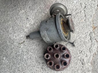 Zapalovaní Tatra 603 a 613 - 3