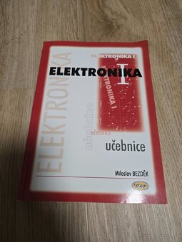 Učebnice + kniha - 3