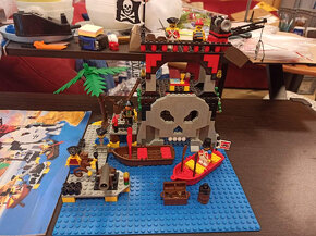 LEGO Pirates 6279 Skull Island - 3