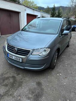 Volkswagen Touran - 3