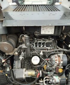 Pronájem, půjčení kolový nakladač Bobcat S590 (3,1 tuny) - 3