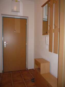 Nabízím dlouhodobý pronájem bytu 1+kk, 41m2, Hořice - 3
