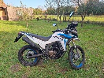 VOGE 300 RALLY - najeto 650 Km - jako nové - 3