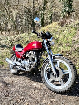 Honda CB400N - 3