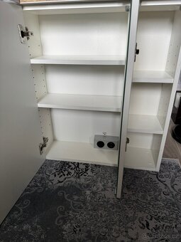 Zrcadlová skříňka do koupelny s LED - 3