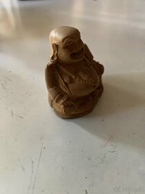 Vyřezávaná soška malý smějící se buddha - 3