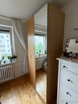 Šatní skříň - 3