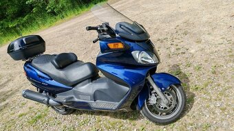 Suzuki 650 Burgman - 3