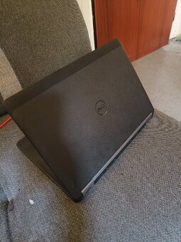 Prodám notebook Dell latitude e7270 - 3