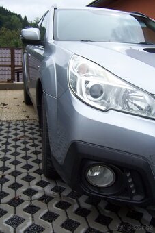Subaru Outback, po faceliftu r. v. 2014 - 3