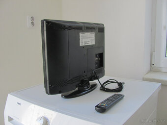 MALÁ LCD TV HYUINDAI - 19" - 48cm - 3