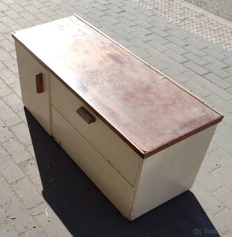 stará skřínka - 3