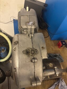 Jawa pionýr motor - 3