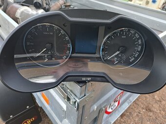 Škoda octavia 2.0tdi 110kw Automat - 3