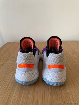 Adidas DON Issue 1 - Mailman Karl Malone - 3